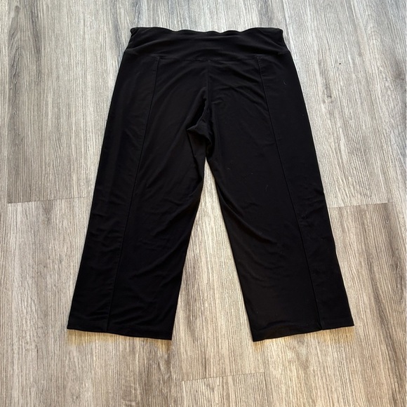 Joseph Ribkoff Women's Black Pull On Wide Leg Crop Pants With Button Detail - Picture 4 of 8